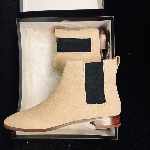 BRAND NEW - SOLD OUT J CREW Pull-on Chelsea boots in suede - Size 7 - Picture 4 of 7
